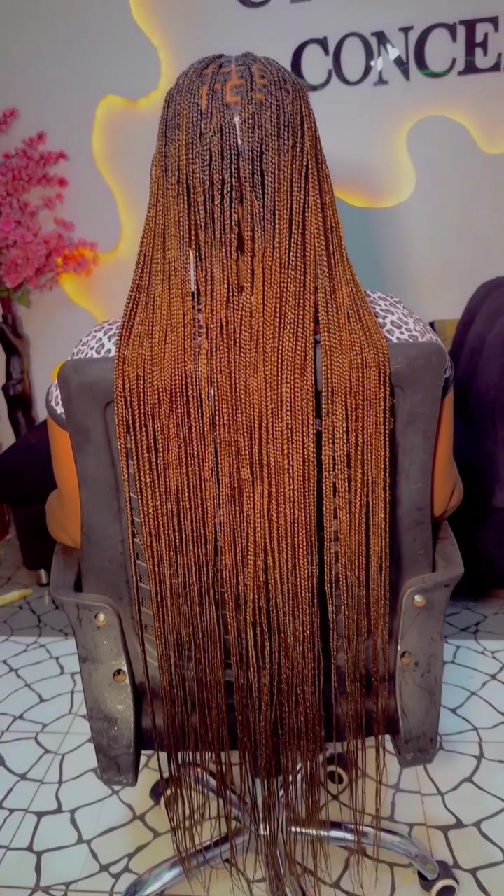 @Auchi/Aviele/HairstylistMakeup