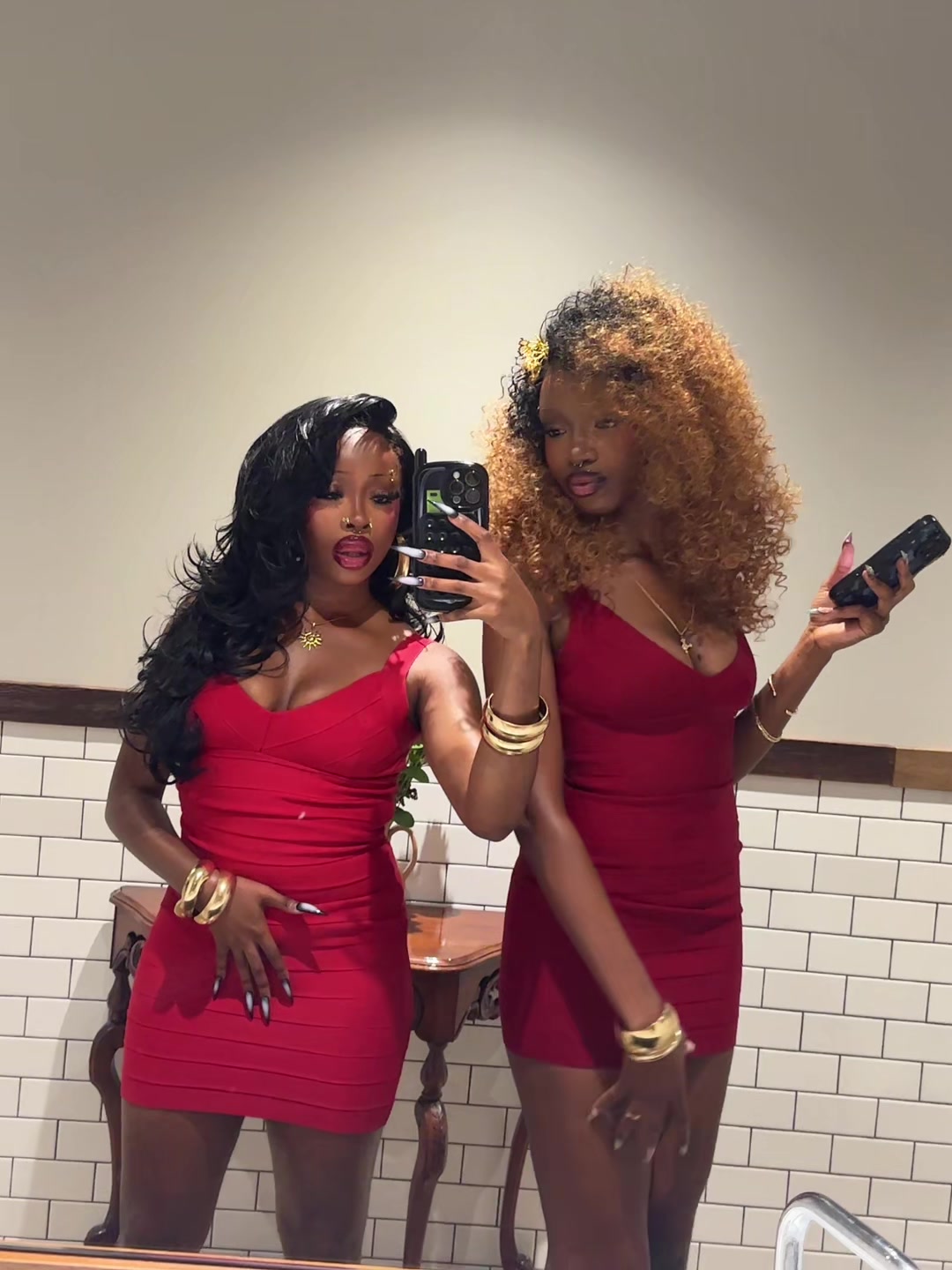 @the_girleexperience