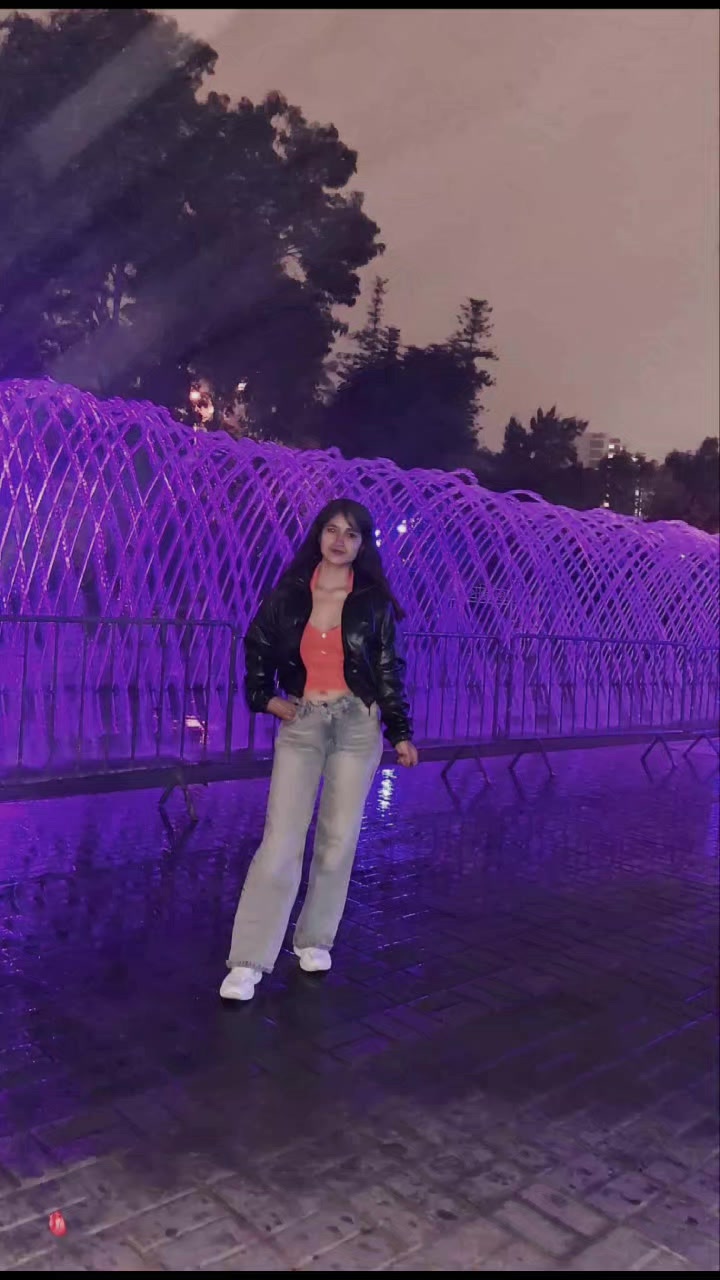 @𝓐𝓷𝓪 𝓼𝓪𝓷𝓽𝓪𝓬𝓻𝓾𝔃💜