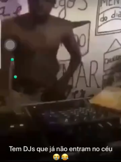 @dom. nonchalant🧖🏾♂️