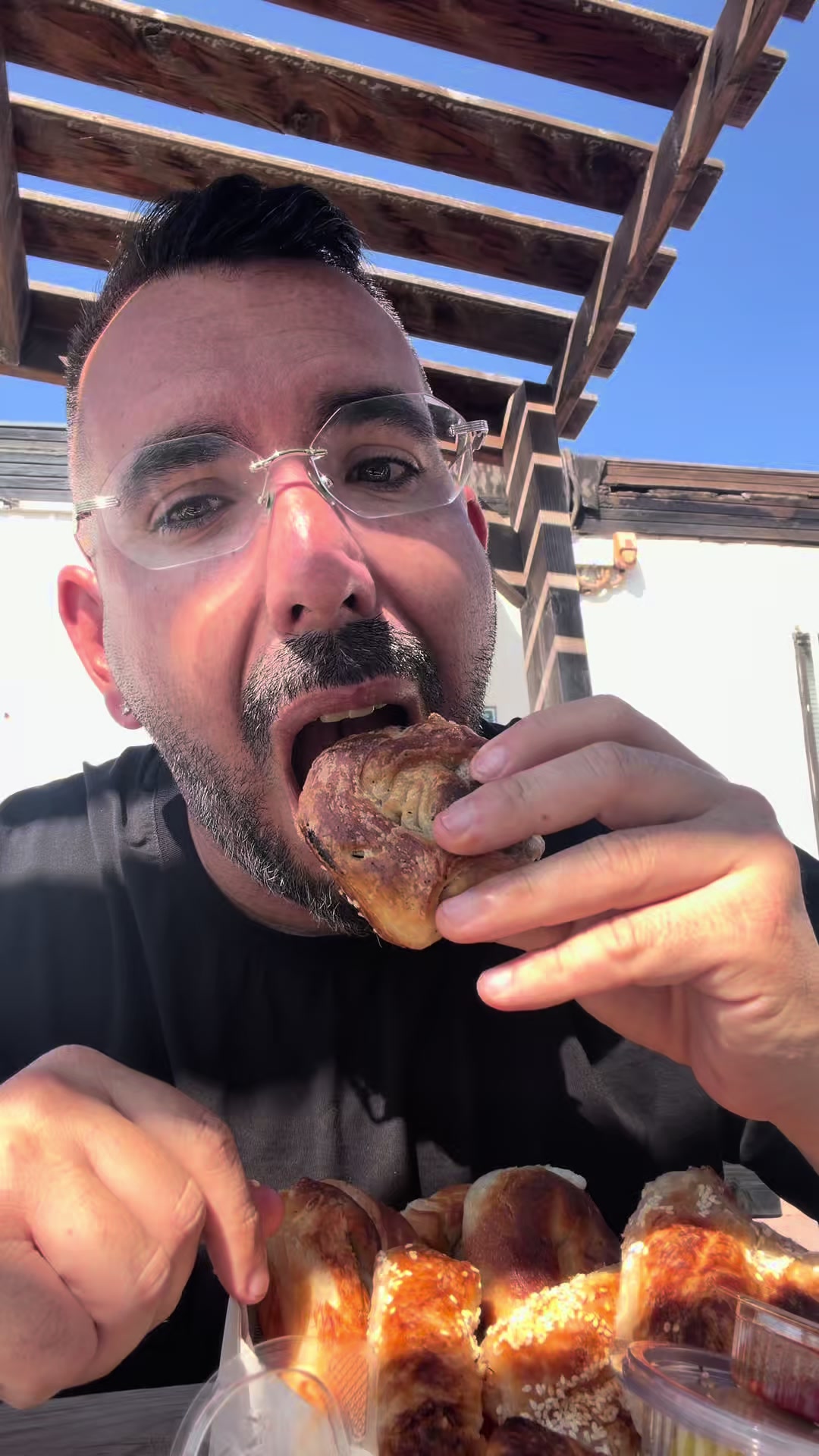 @צחי אוכל את ישראל 🇮🇱