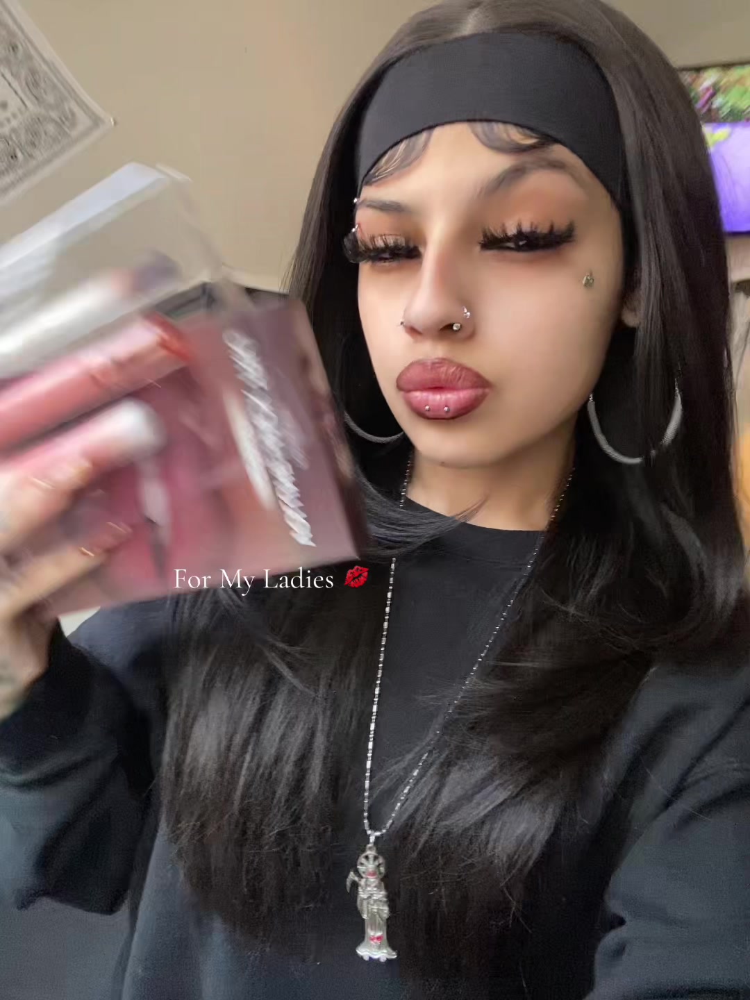 @𝕳𝕰𝕹𝕹𝕰𝕾𝕾𝖄