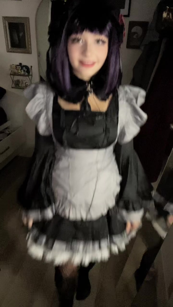 @_axhley_