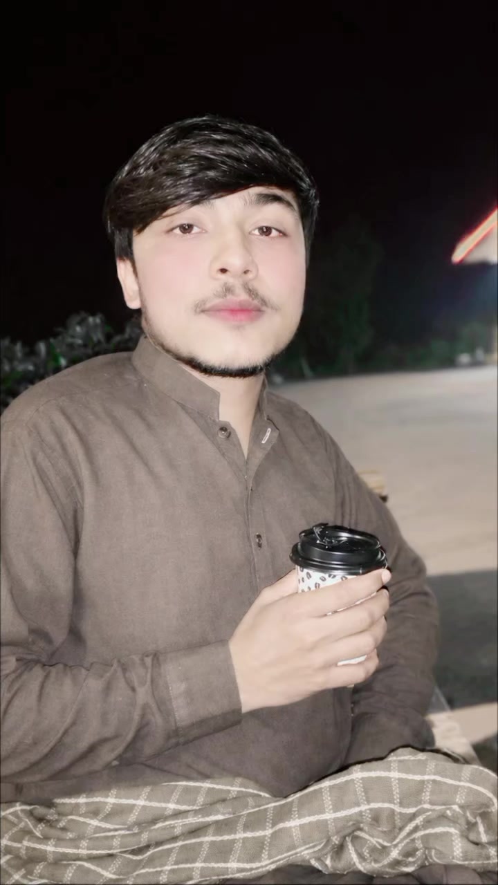 @SHAHWAIZ ARAIN 🫴💸