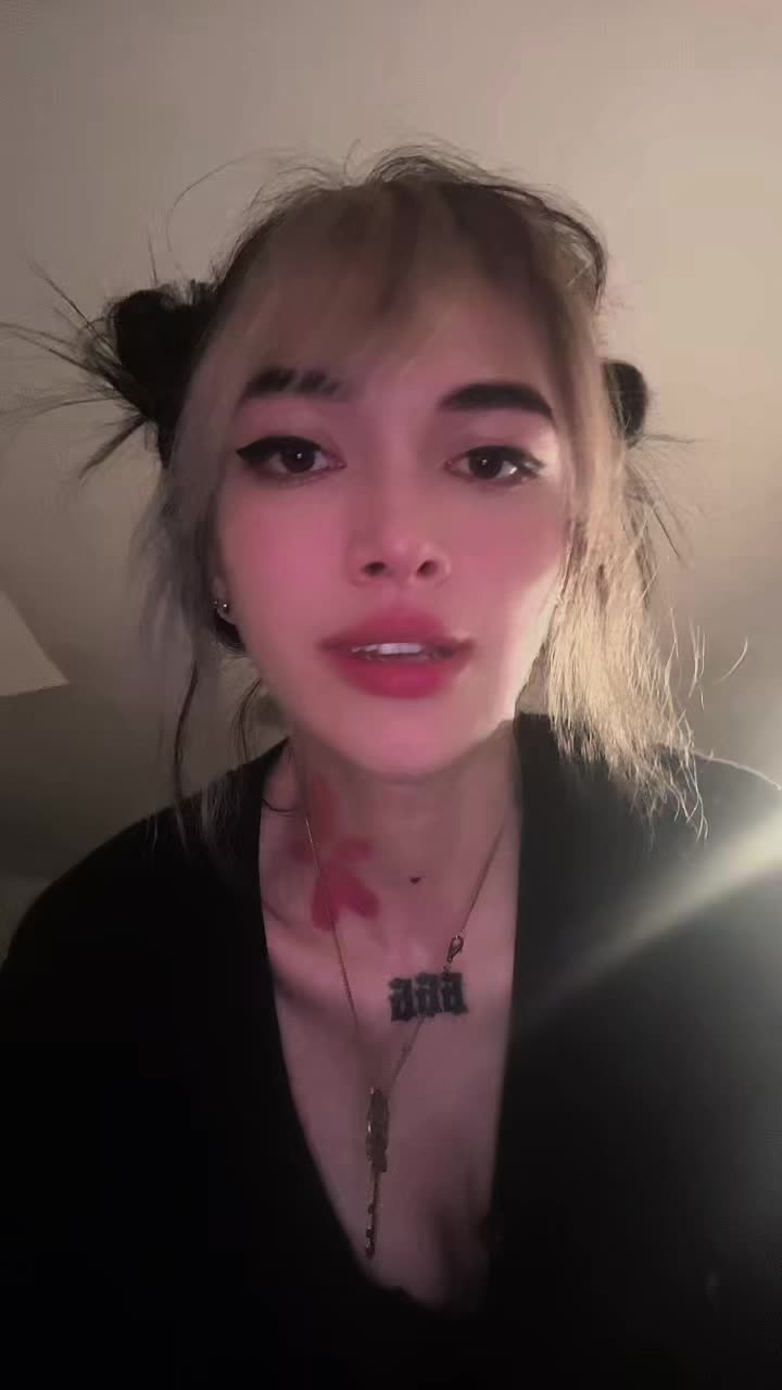 @Bee
