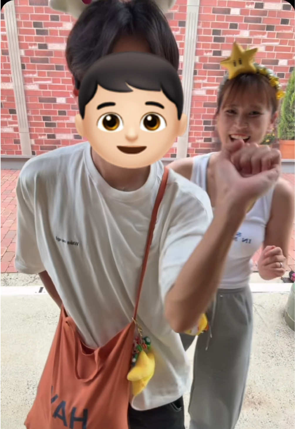 @ユ