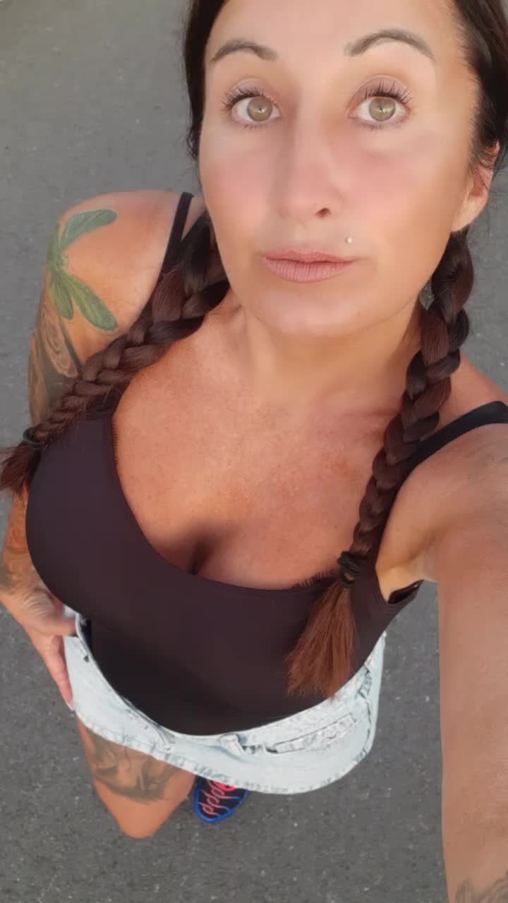 @Vanessa