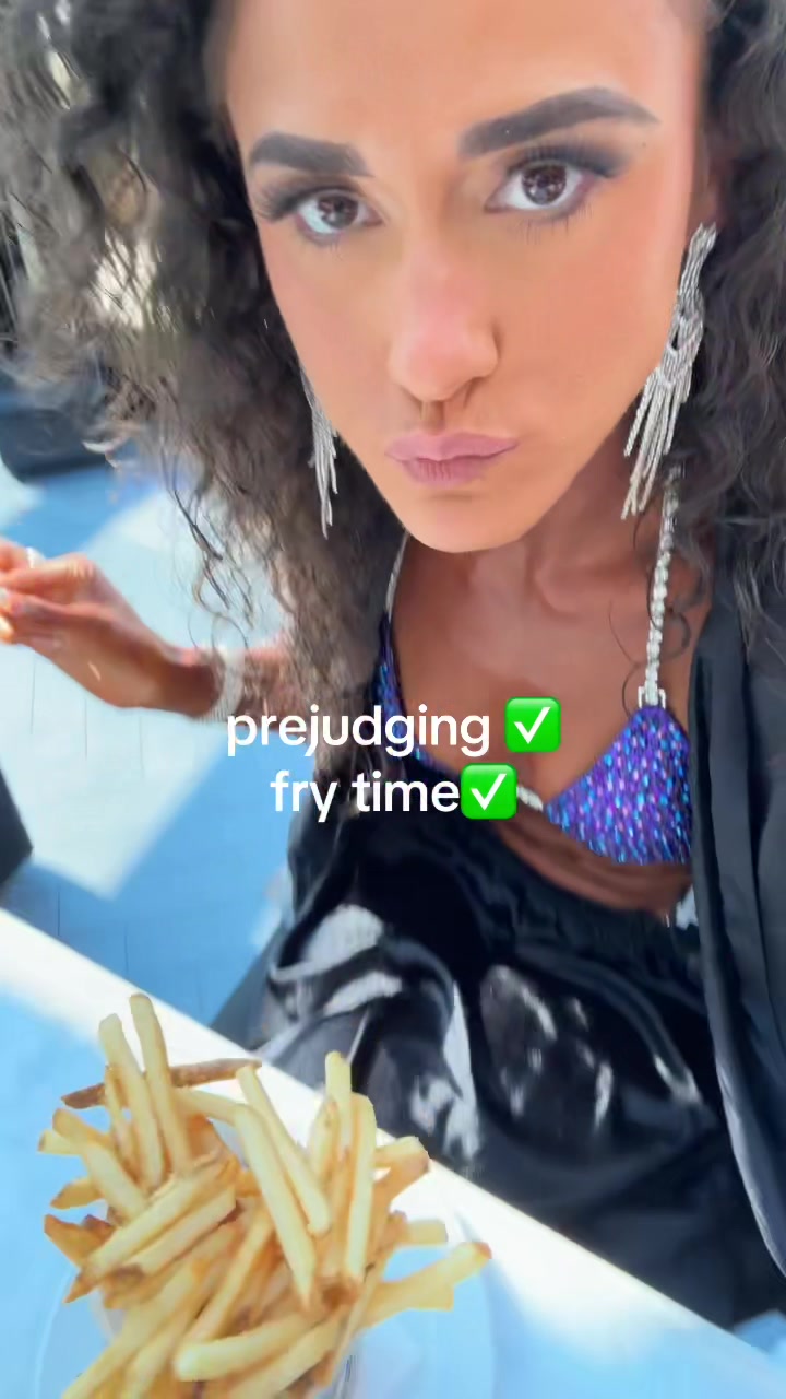 @GIGI