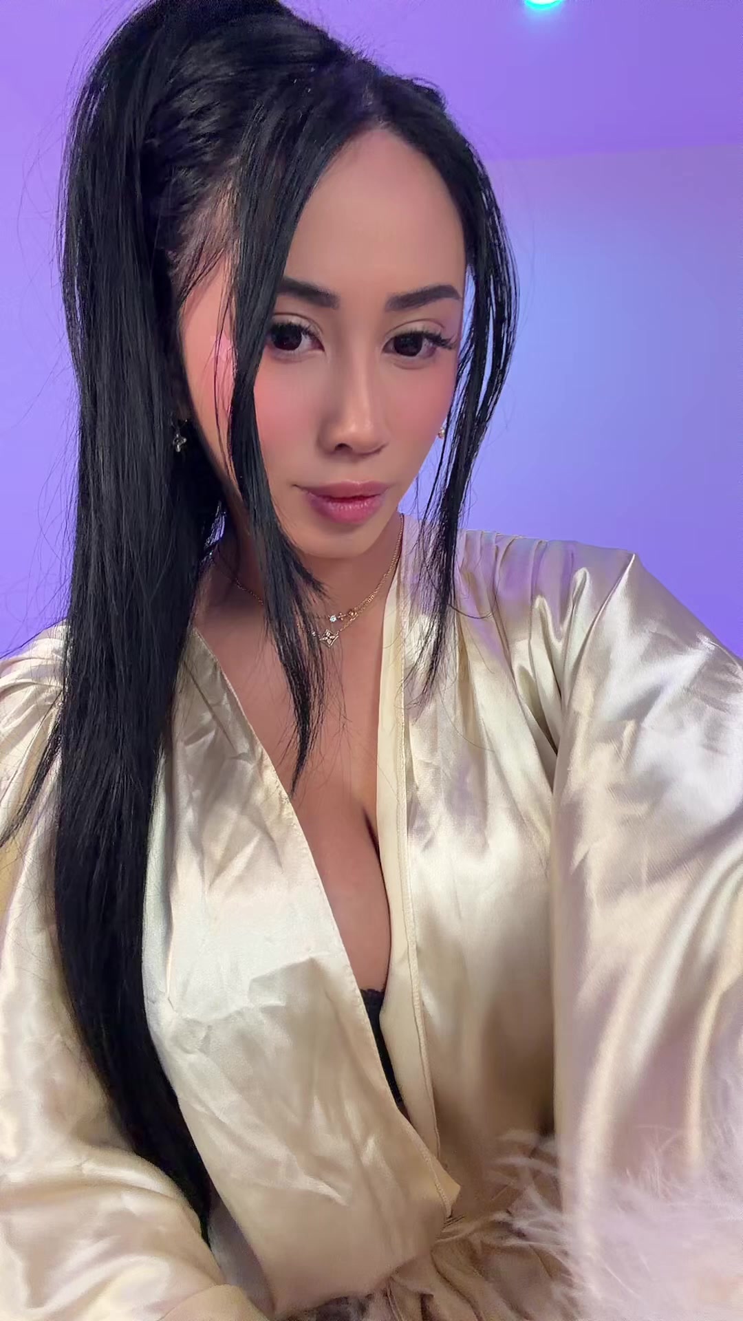 @LittleAznChat