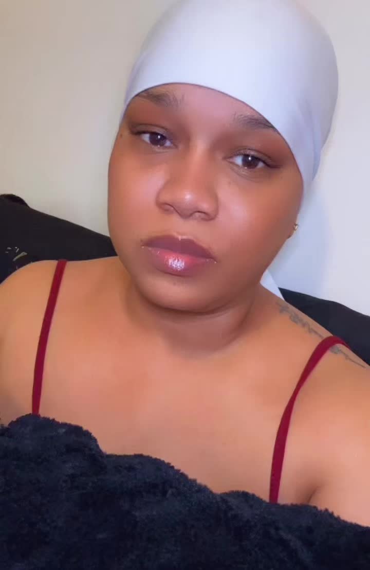 @devorielyons