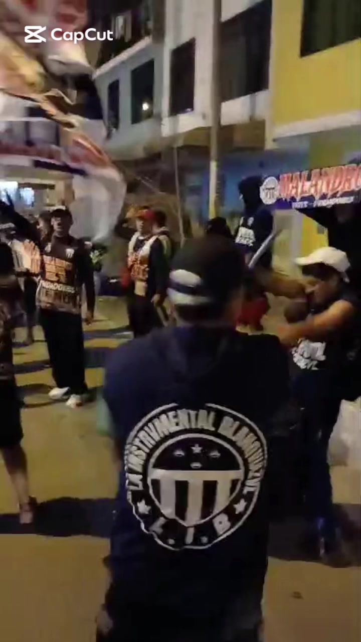 @INSTRVMENTAL BLANQVIAZVL🎺🥁!!