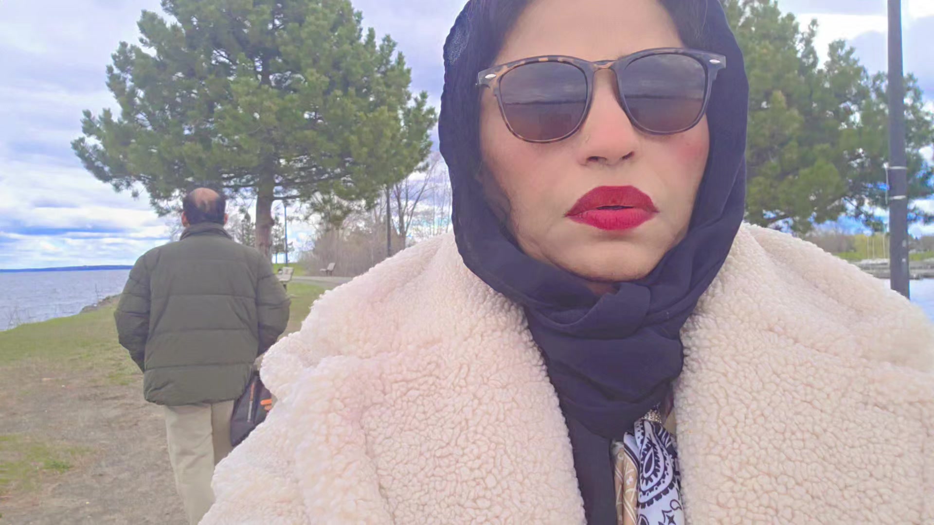 @Nusrat Abbasi