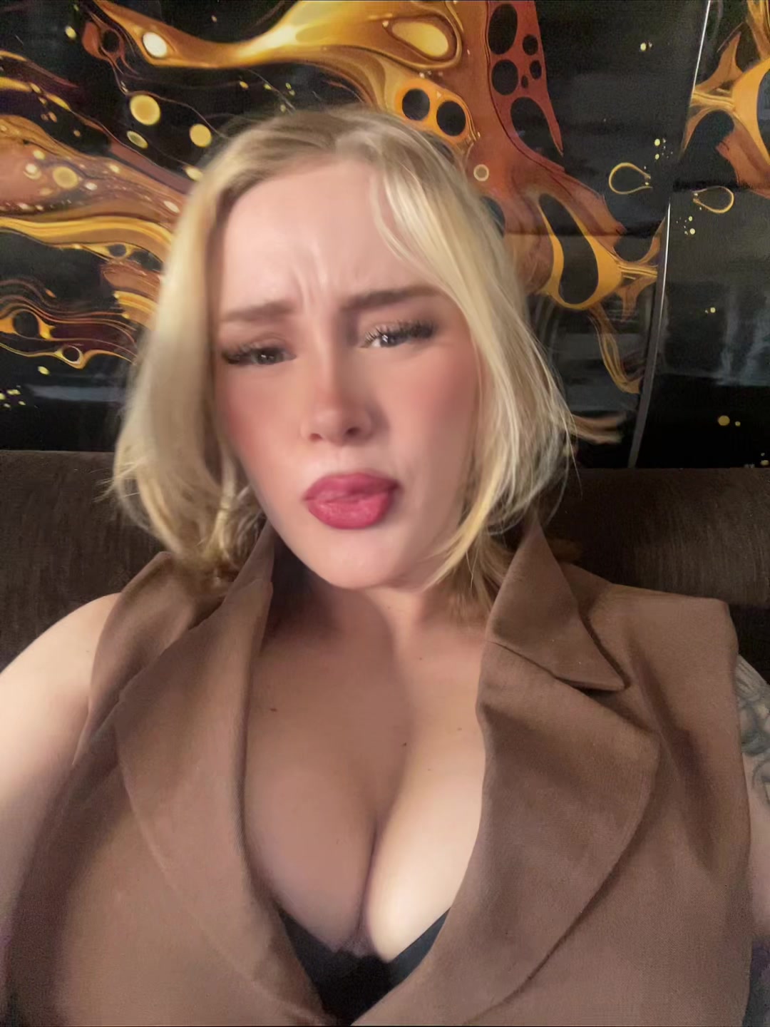 @anacruser_