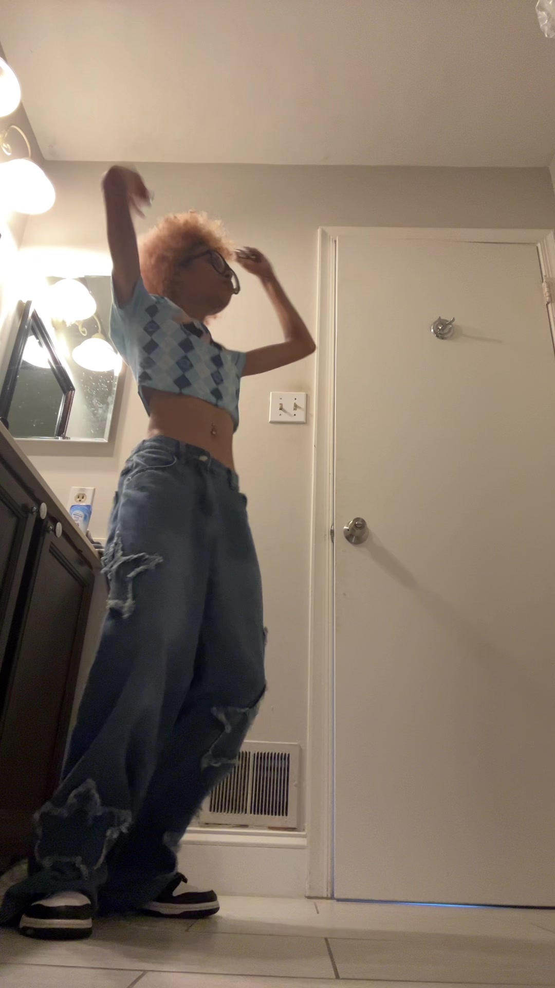@nosmilingnini