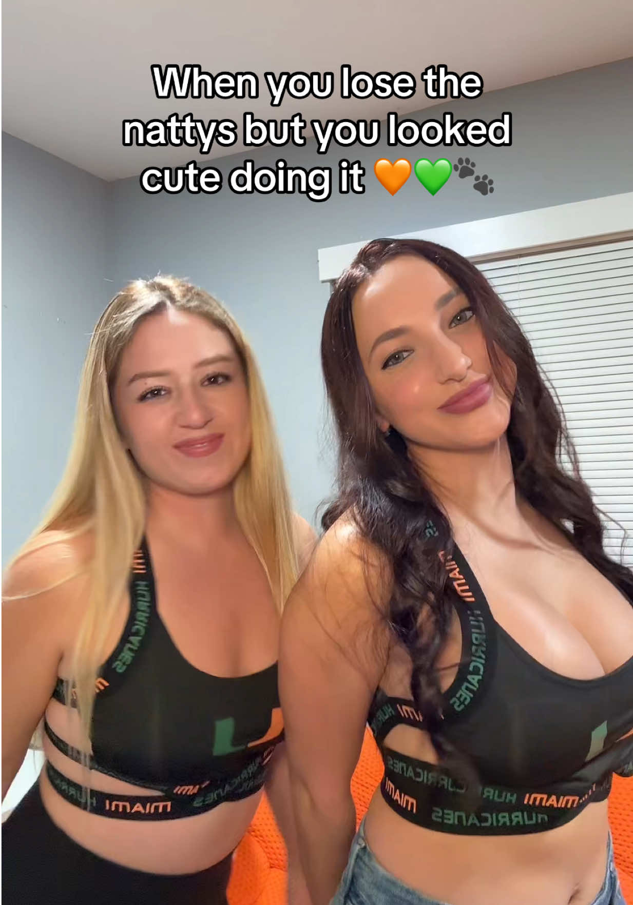 @lexislola