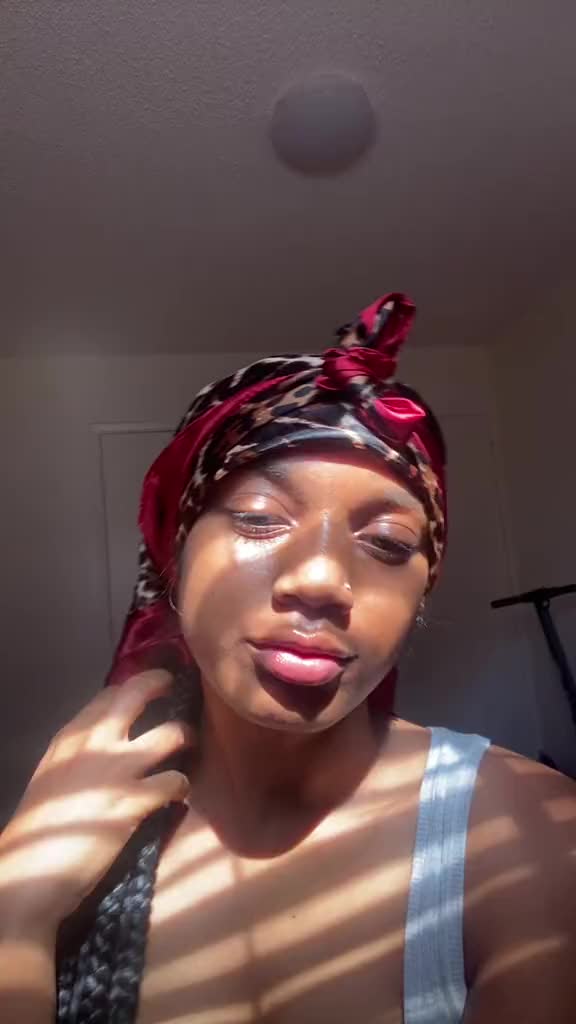 @👸