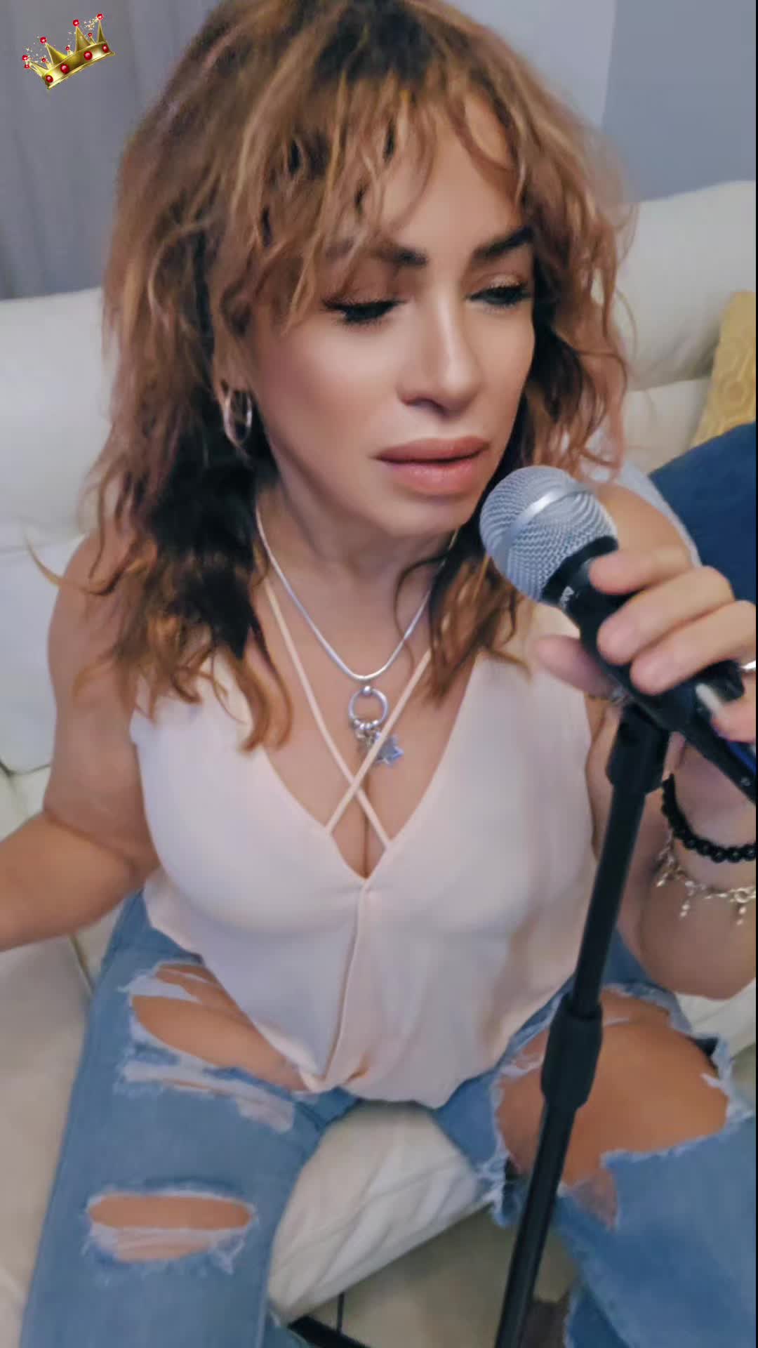 @Queen