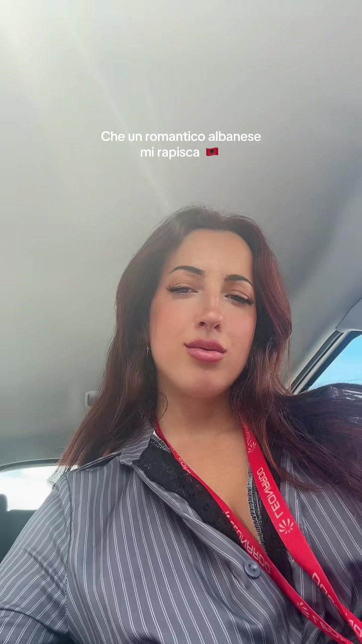 @EmanuelaLindY