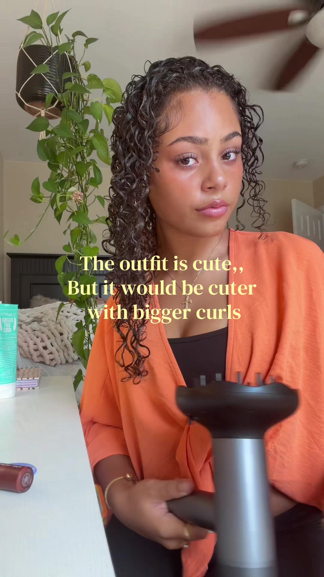 @𝑾𝑯𝑰𝑻𝑵𝑬𝒀 𝑭𝑰𝑬𝑳𝑫𝑺🌺