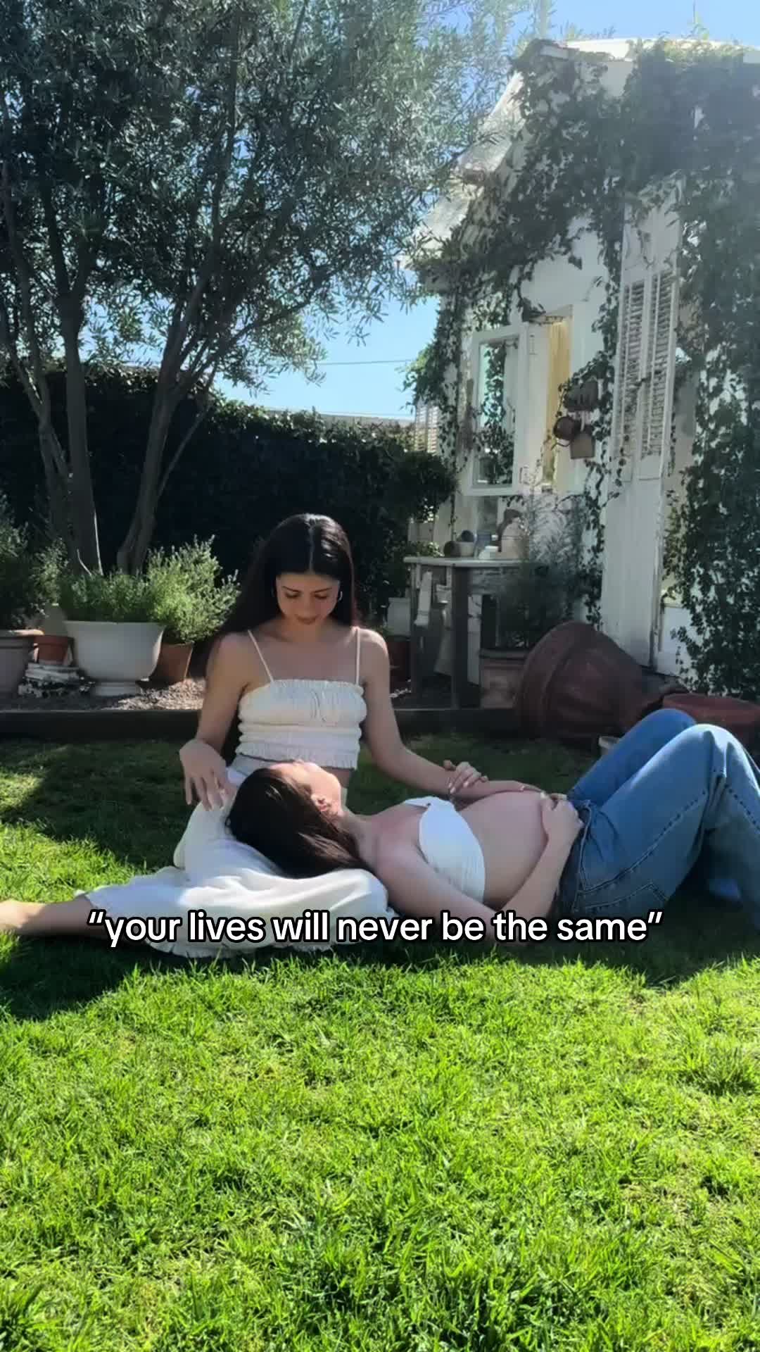 @ellieandella