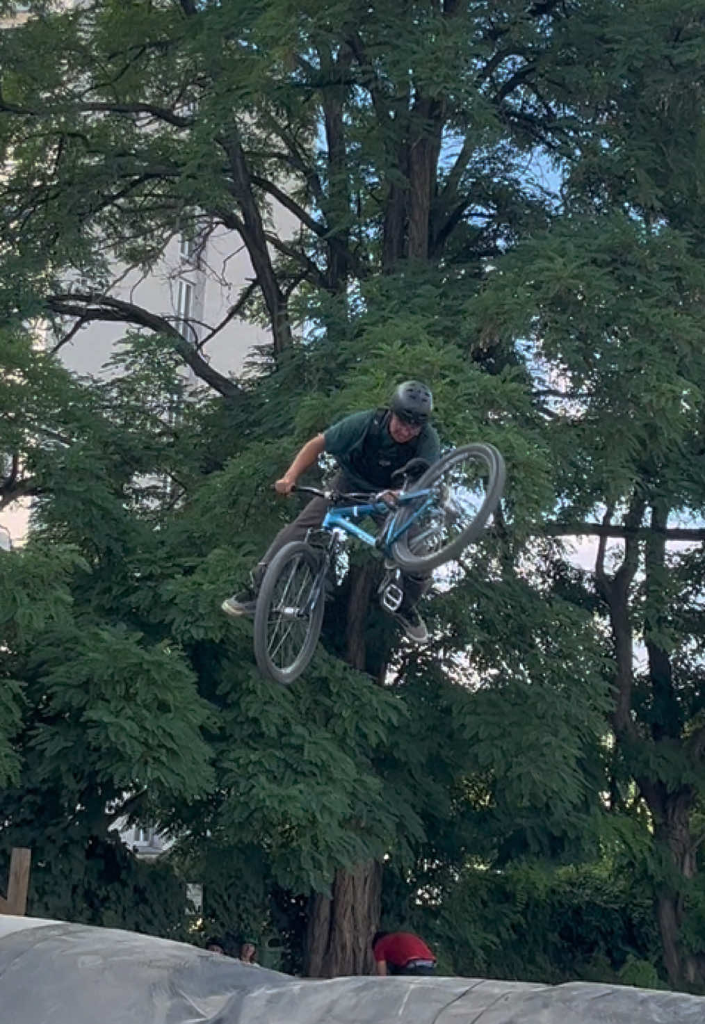 @Johnnyschmidt_mtb