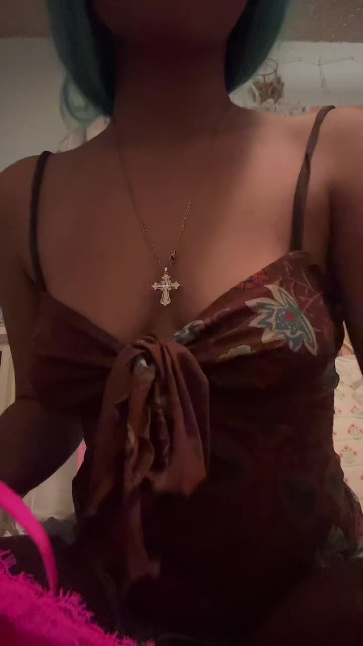 @briah 🦄💚