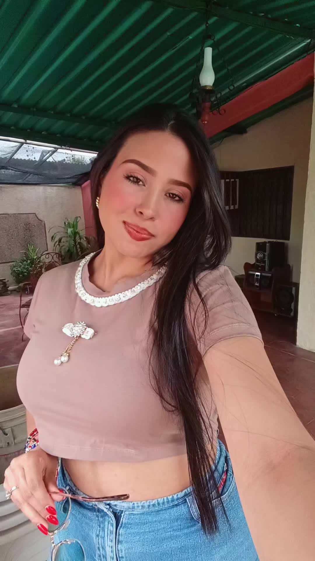 @Leonela Viloria👑
