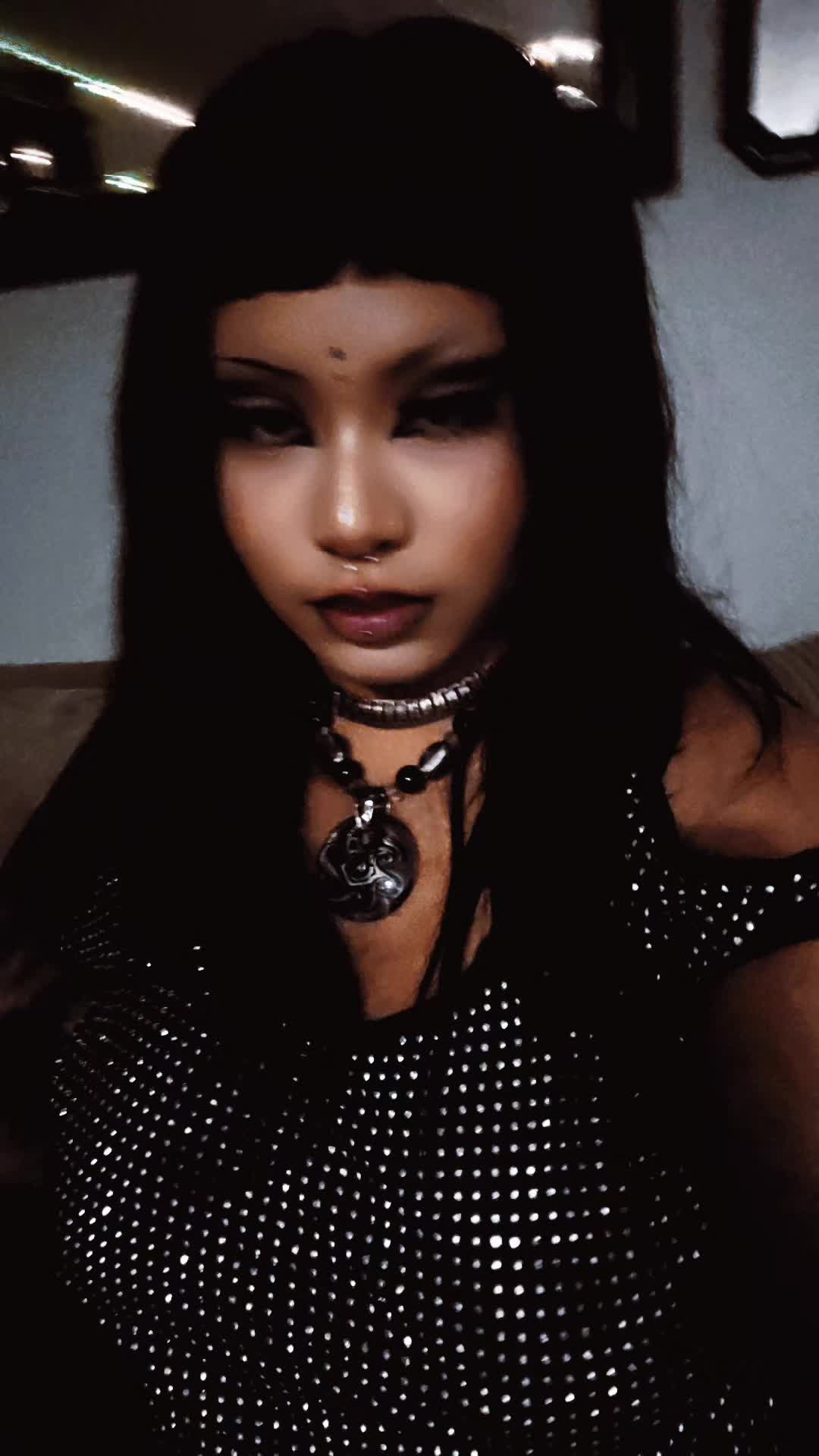 @Salem🧛🏼&zwj;♀️
