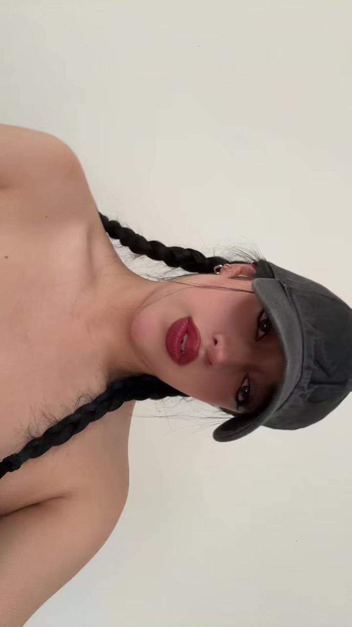 @Valentina