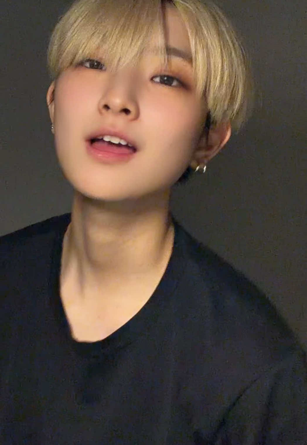 @수현