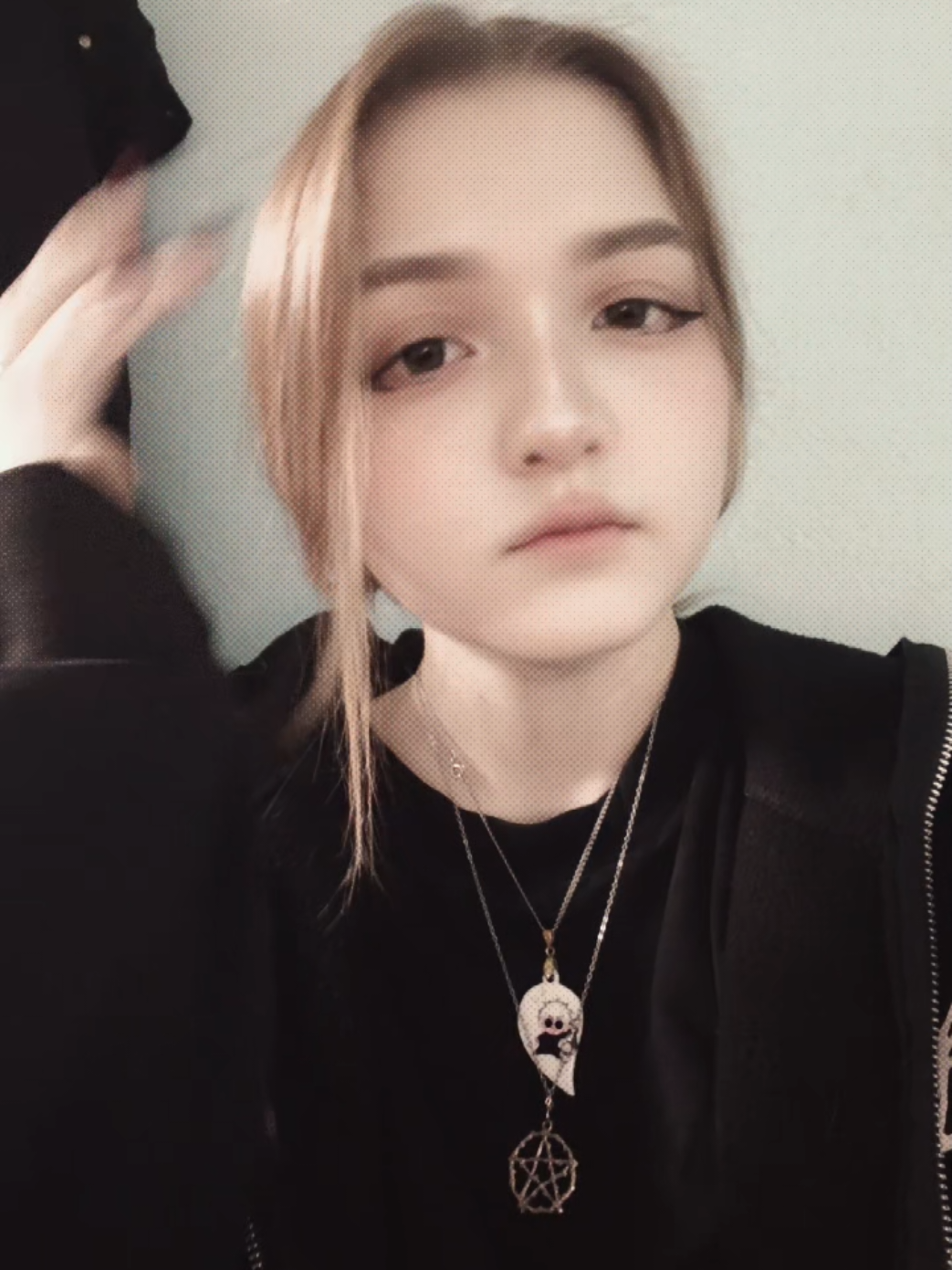 @🤍_𝔹𝕝𝕒𝕔𝕜 𝕀𝕔𝕖_🖤