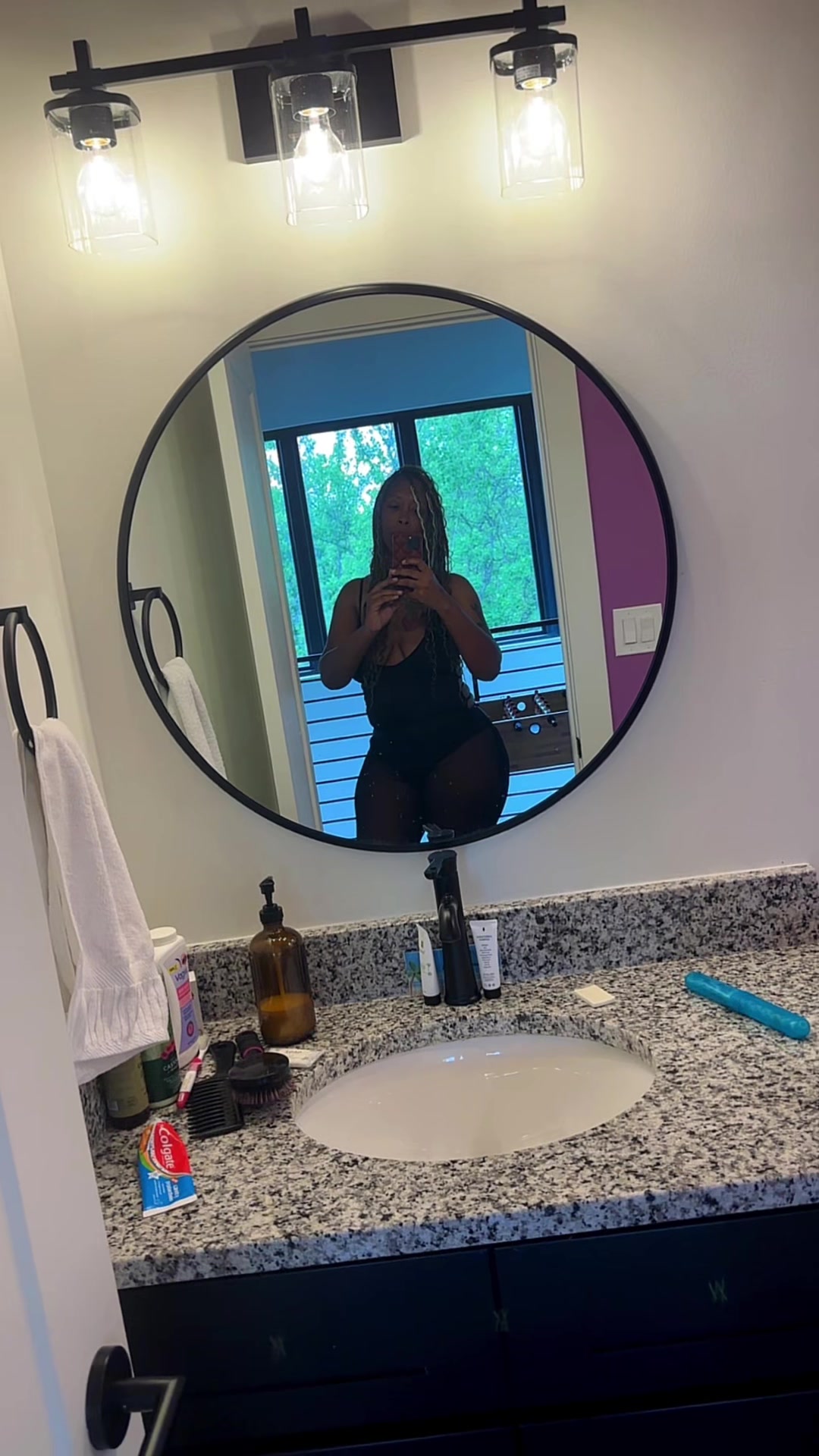 @latoyanicole008