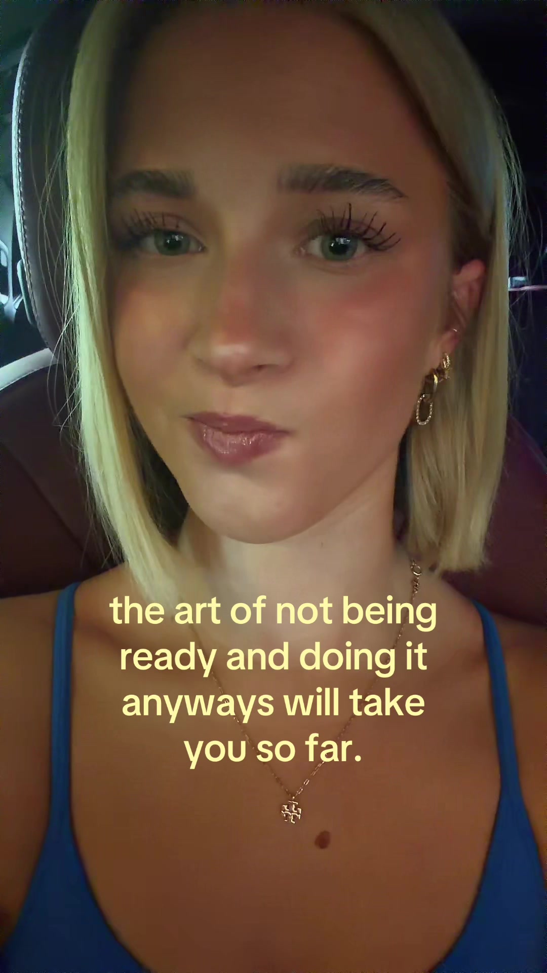 @theelliebarker