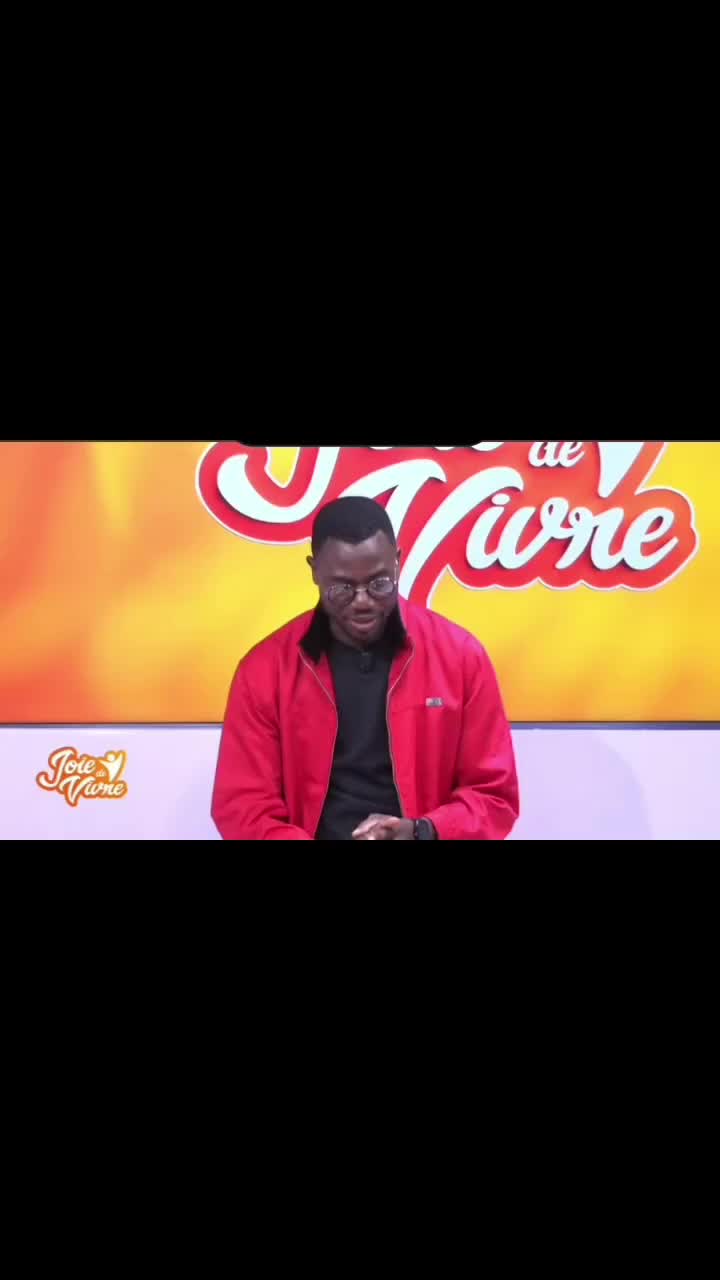 @CHANTRE MONNA VOICE