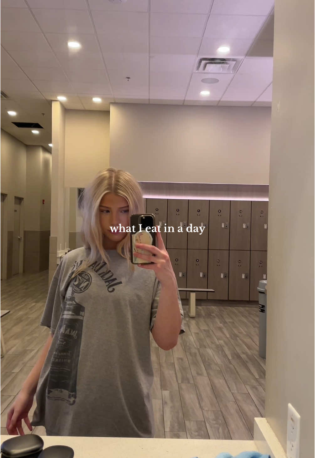@Chloe Lippai