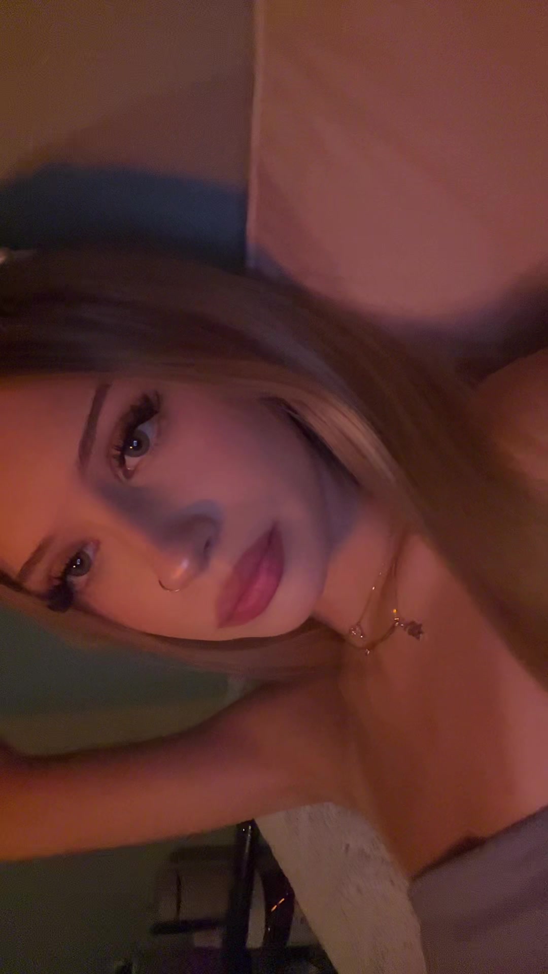 @𝐫