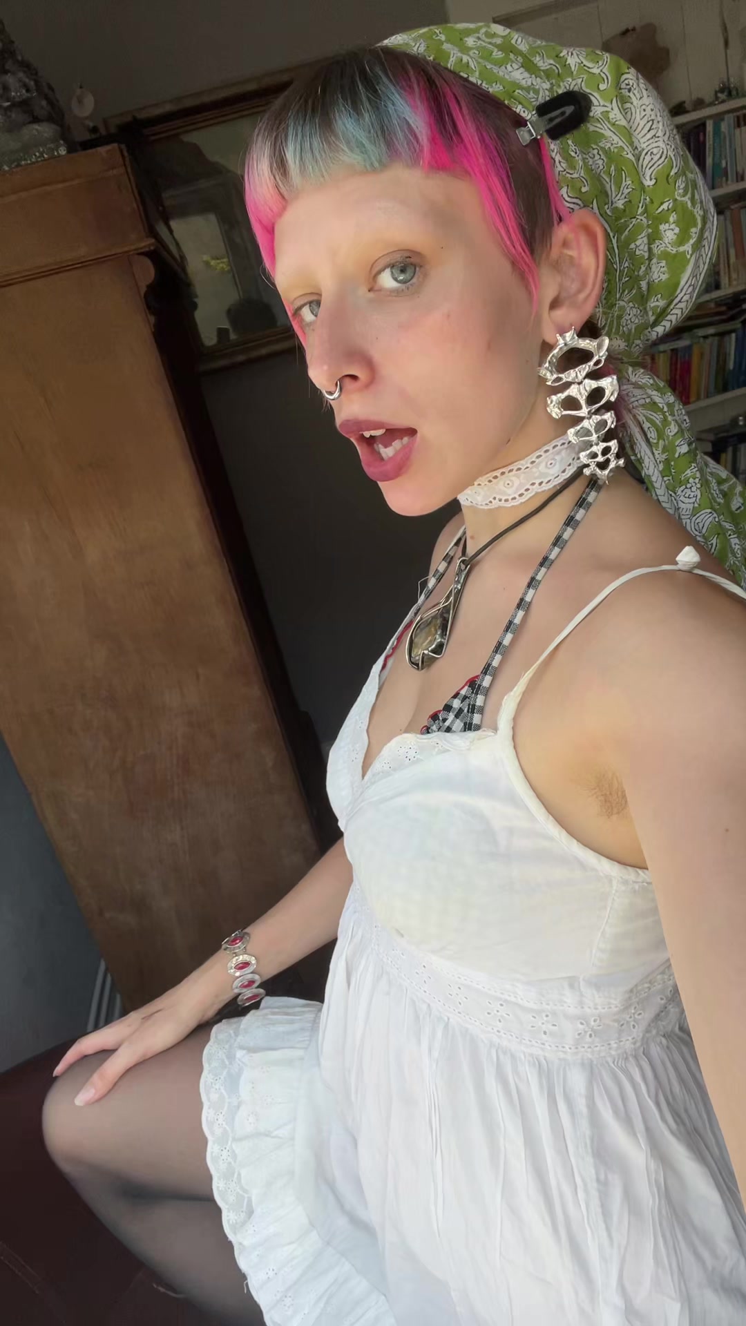 @weirdlywelldressed