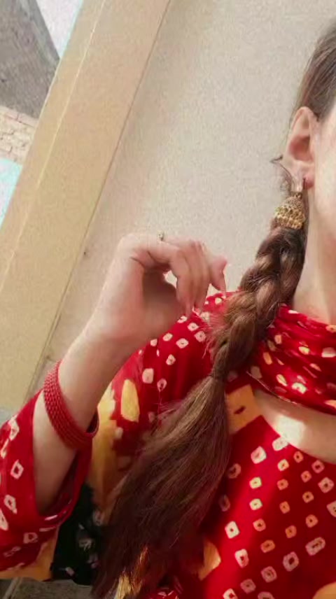 @Alina khan