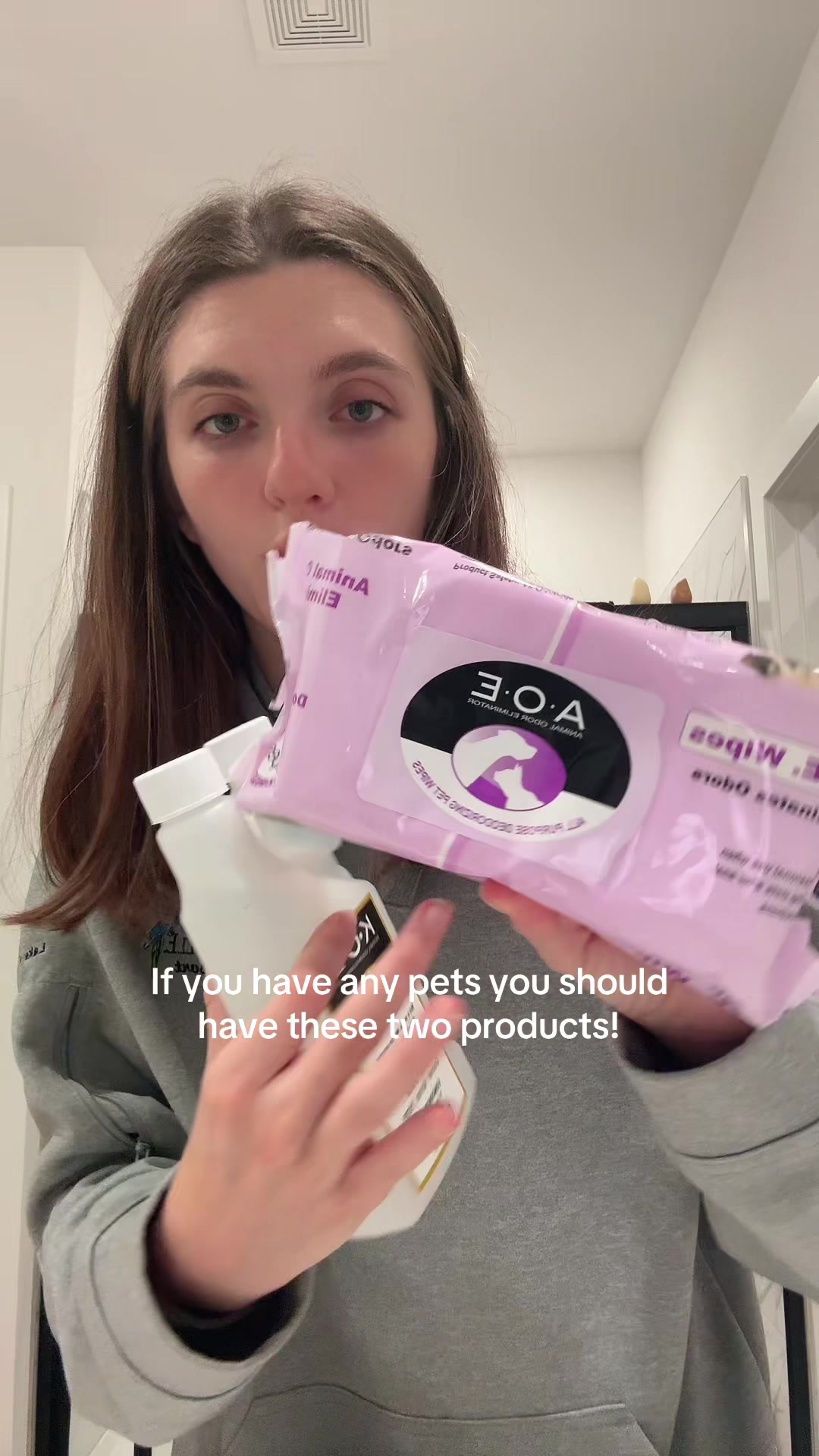 @Ava the cat and her mom