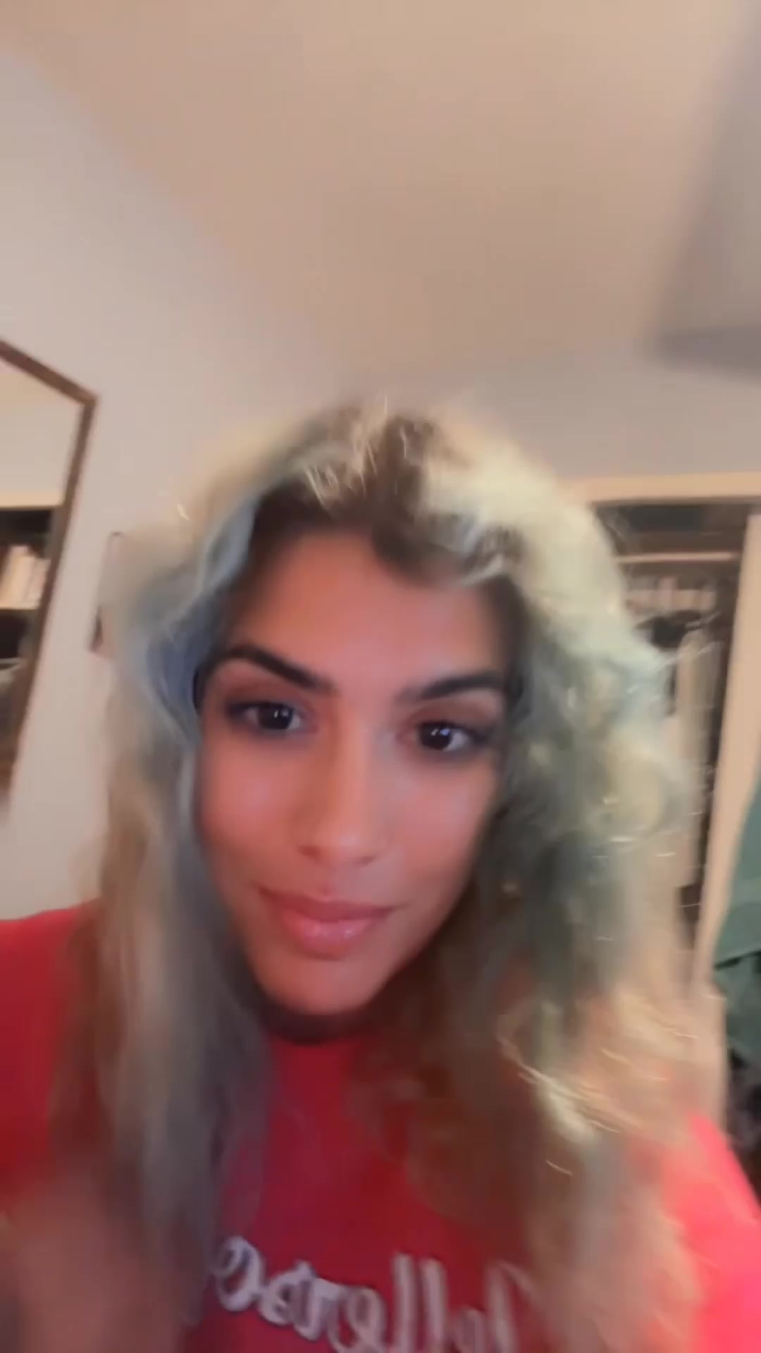 @MonaKombat