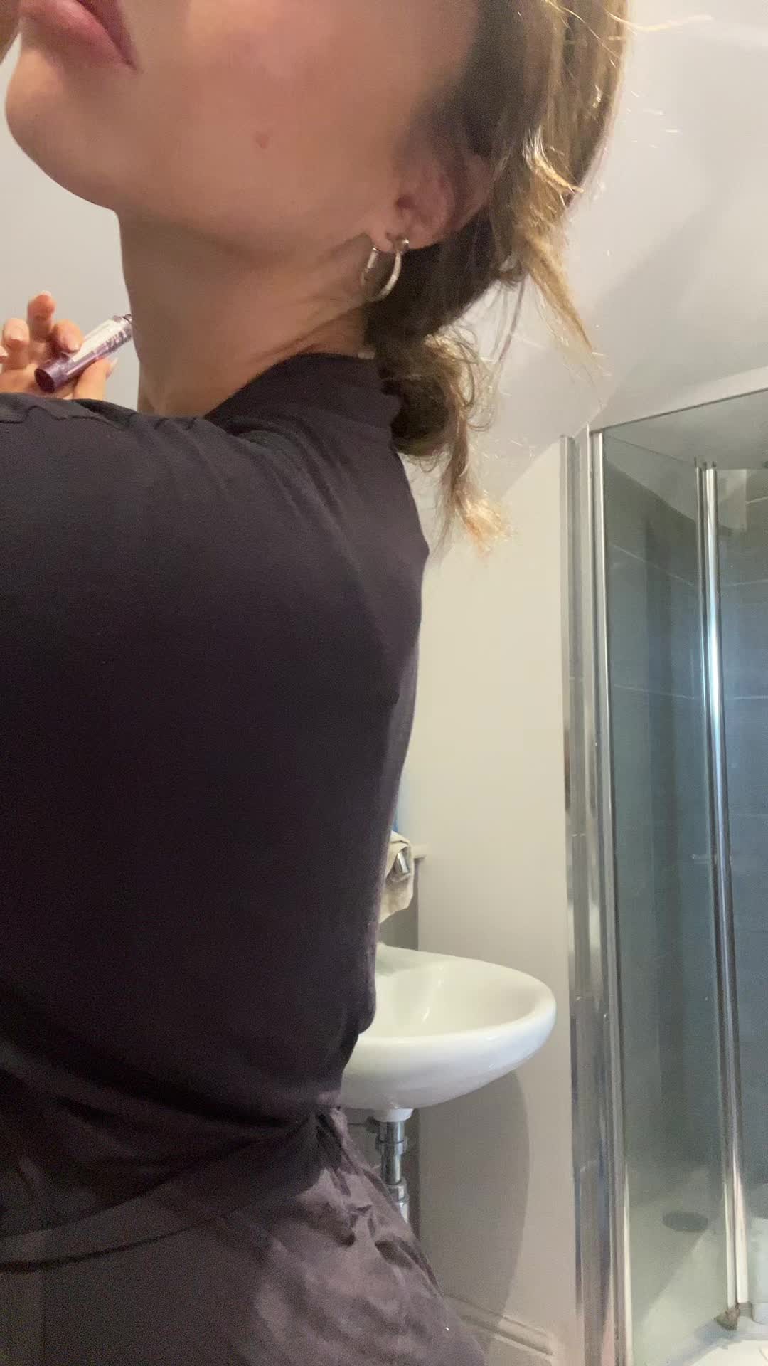 @ellalouiseclark