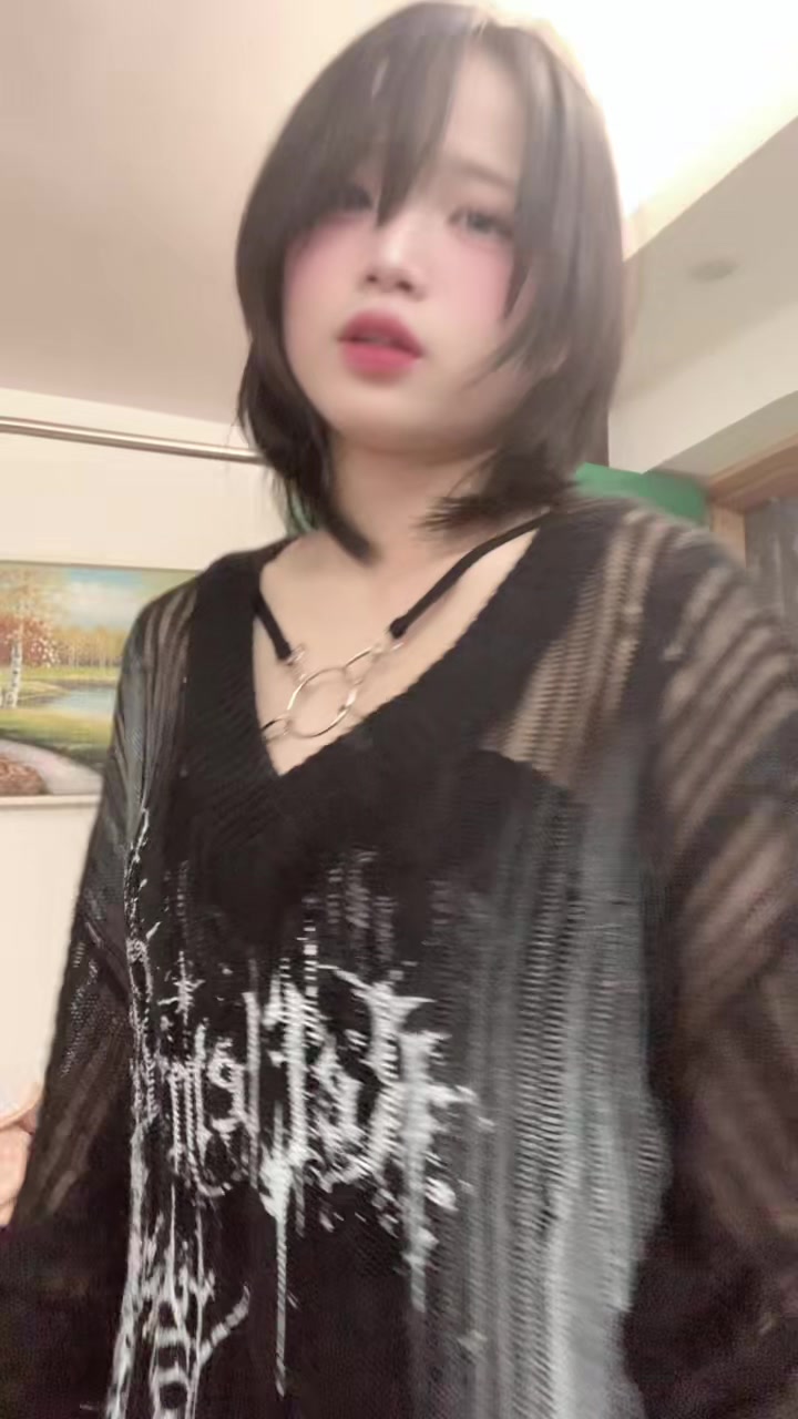 @玥