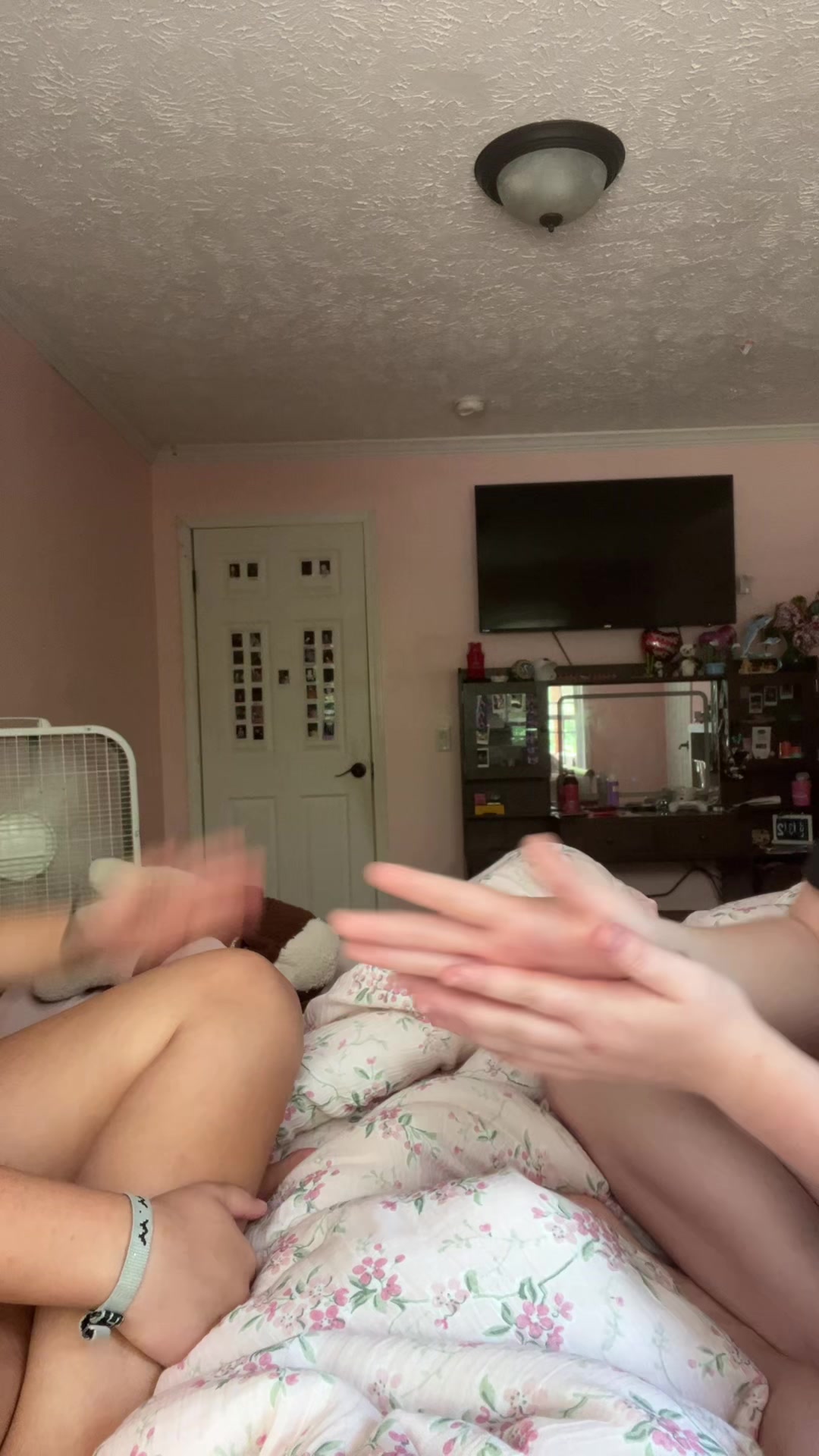 @Khloe