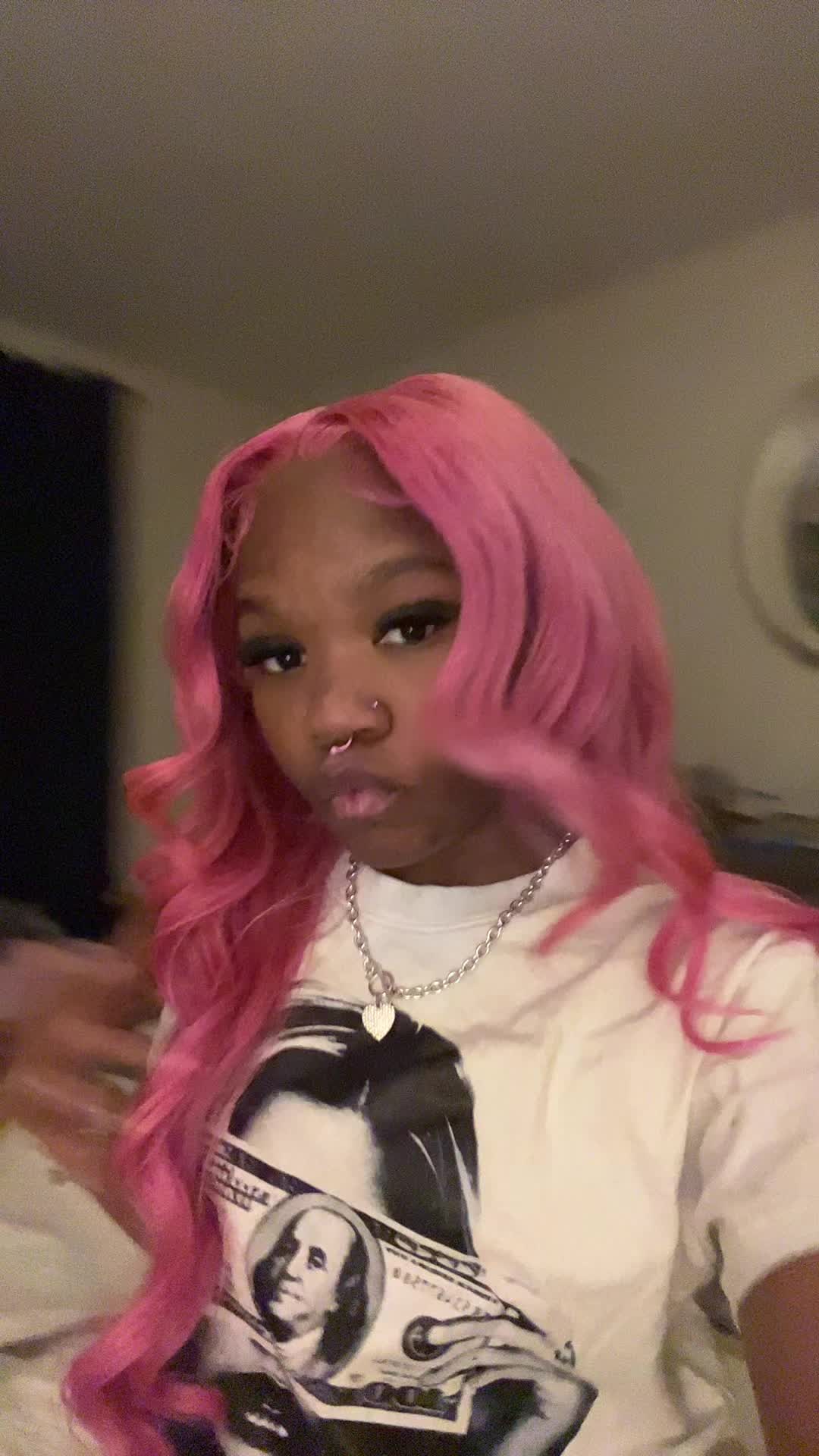 @🫦