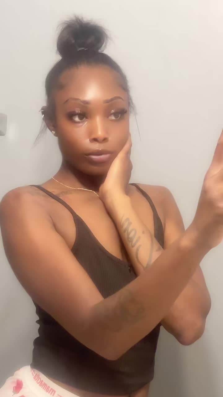 @Nayabaya👅