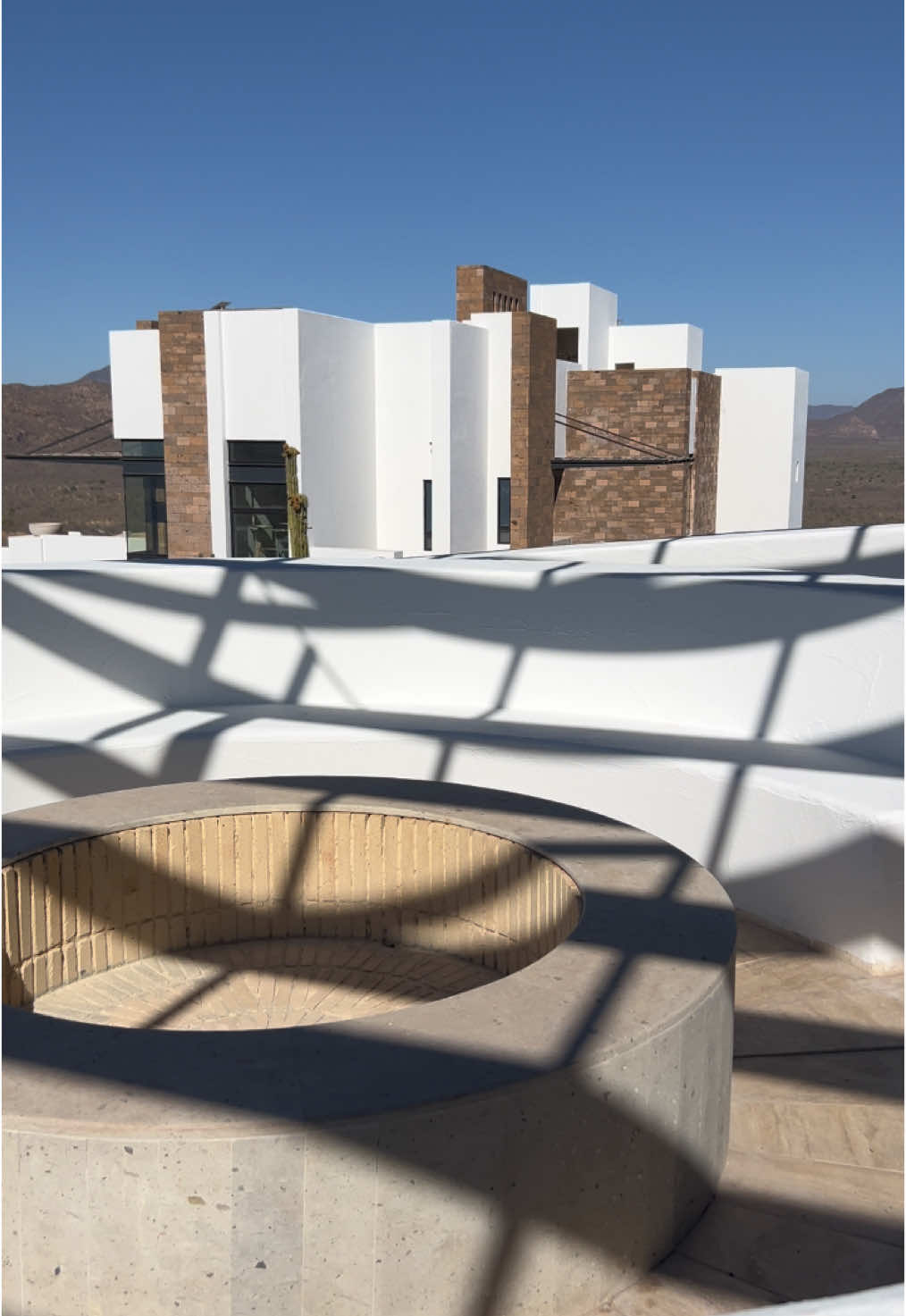 @MontoyayAsociados