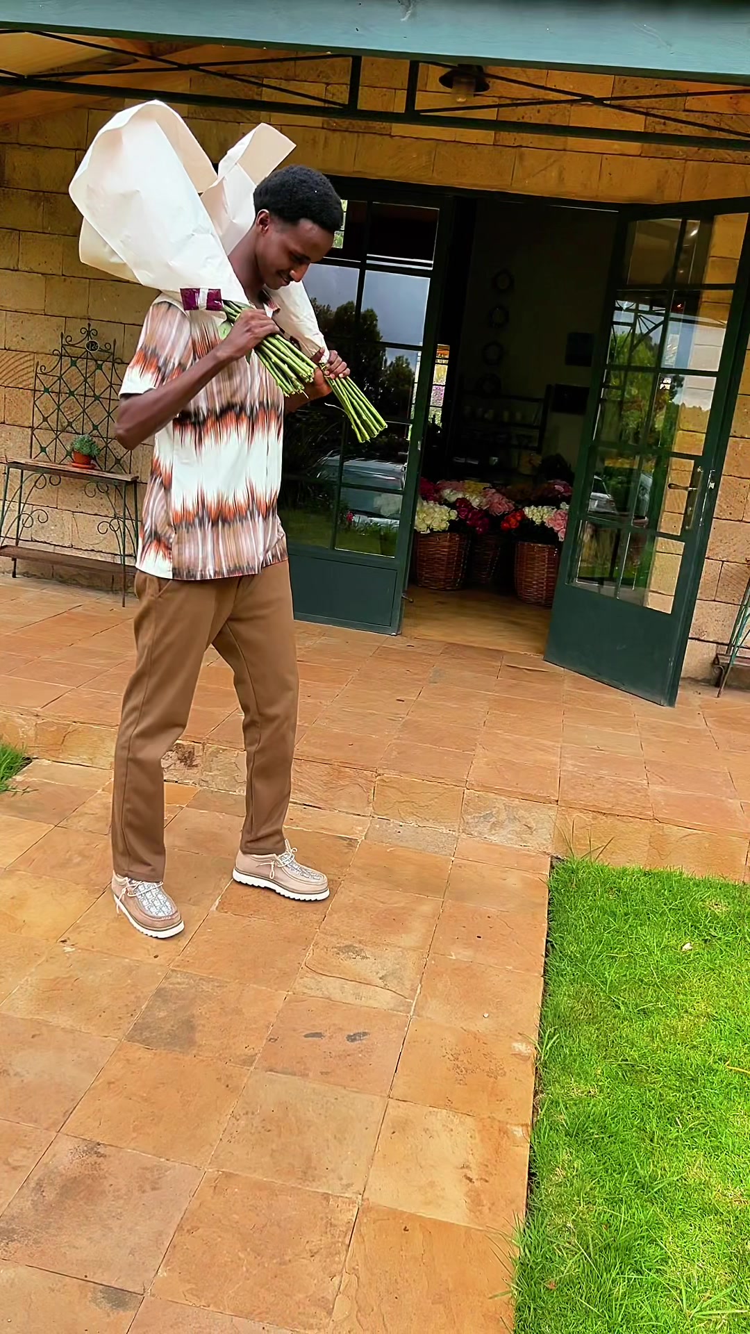 @ONLY IN KENYA 🇰🇪🥂