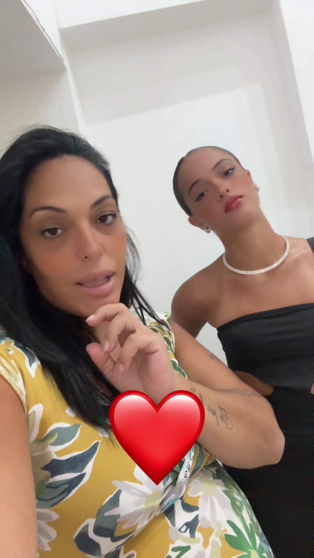 @Melania