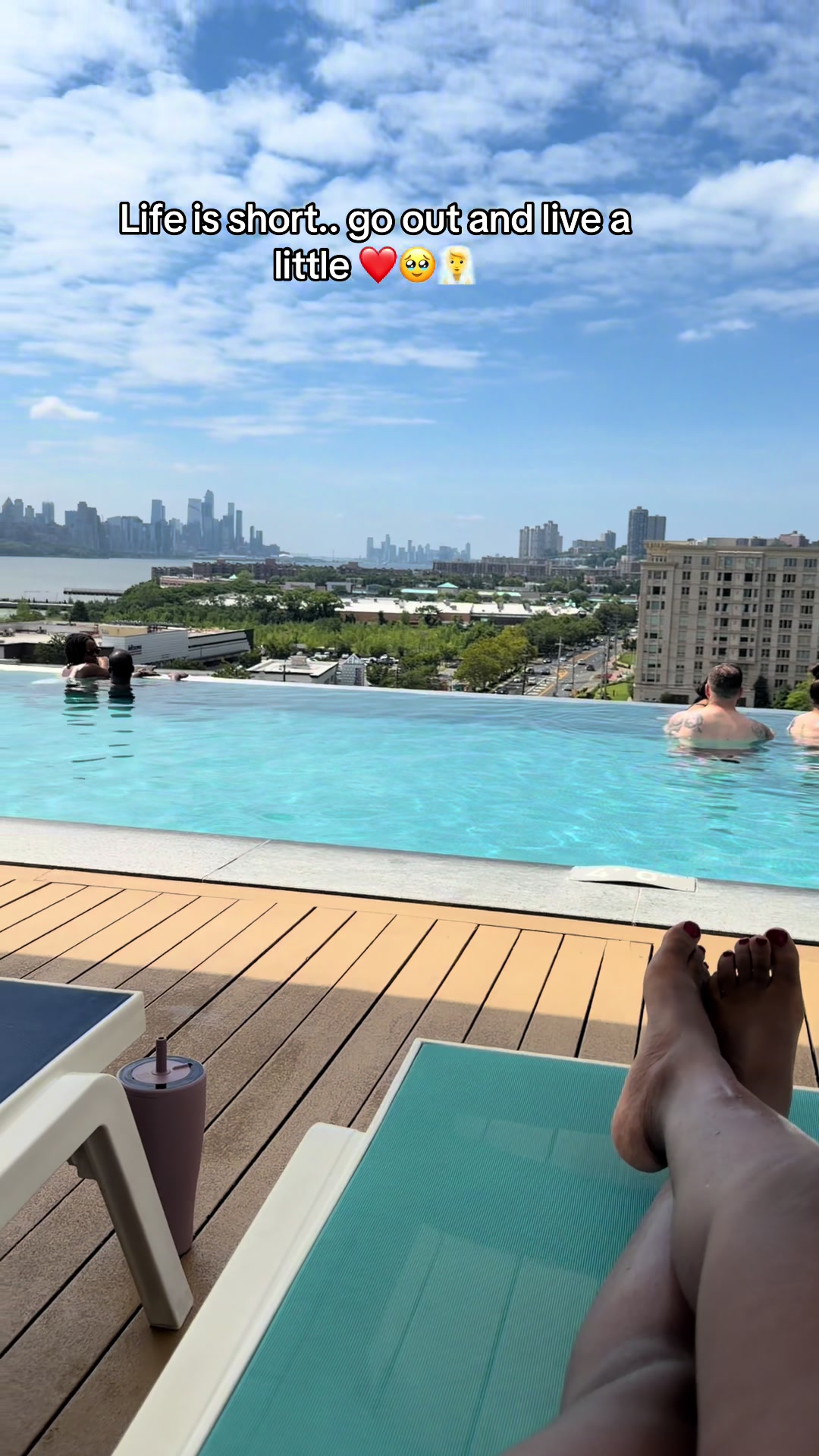 @Vayonah 🇺🇸 🇰🇪