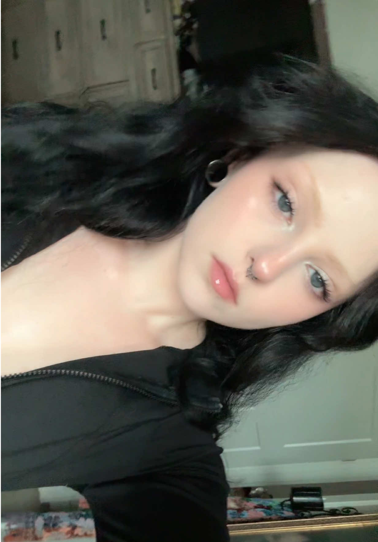 @𝔫𝔞𝔳𝔦 🖤🕸️